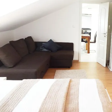 Moderne Am Bahnhof Mit Direkter S-bahn Verbindung Nach Muenchen Apartment *