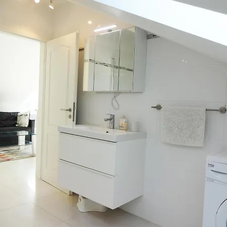 Apartament Moderne Am Bahnhof Mit Direkter S-bahn Verbindung Nach Muenchen Dachau