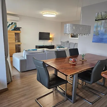 Moderne Am Bahnhof Mit Direkter S-bahn Verbindung Nach Muenchen Apartmán *